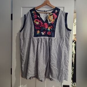 Chic Soul Embroidered Tunic